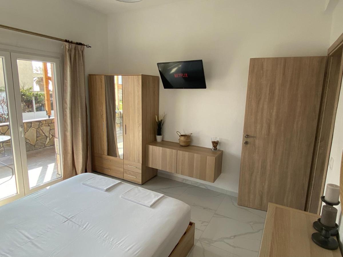 Sofia Guesthouse 尼尔斯吉尼 外观 照片