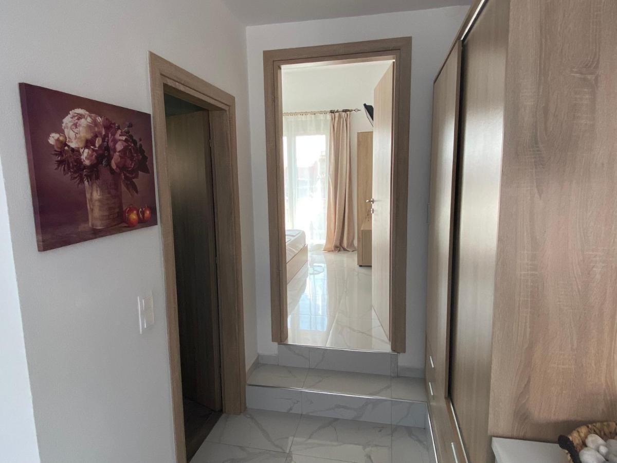 Sofia Guesthouse 尼尔斯吉尼 外观 照片