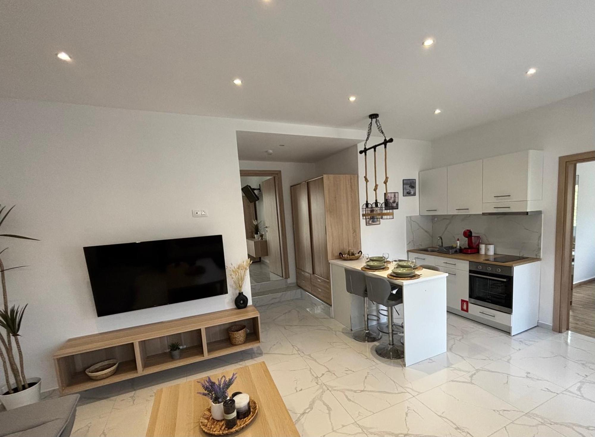 Sofia Guesthouse 尼尔斯吉尼 外观 照片