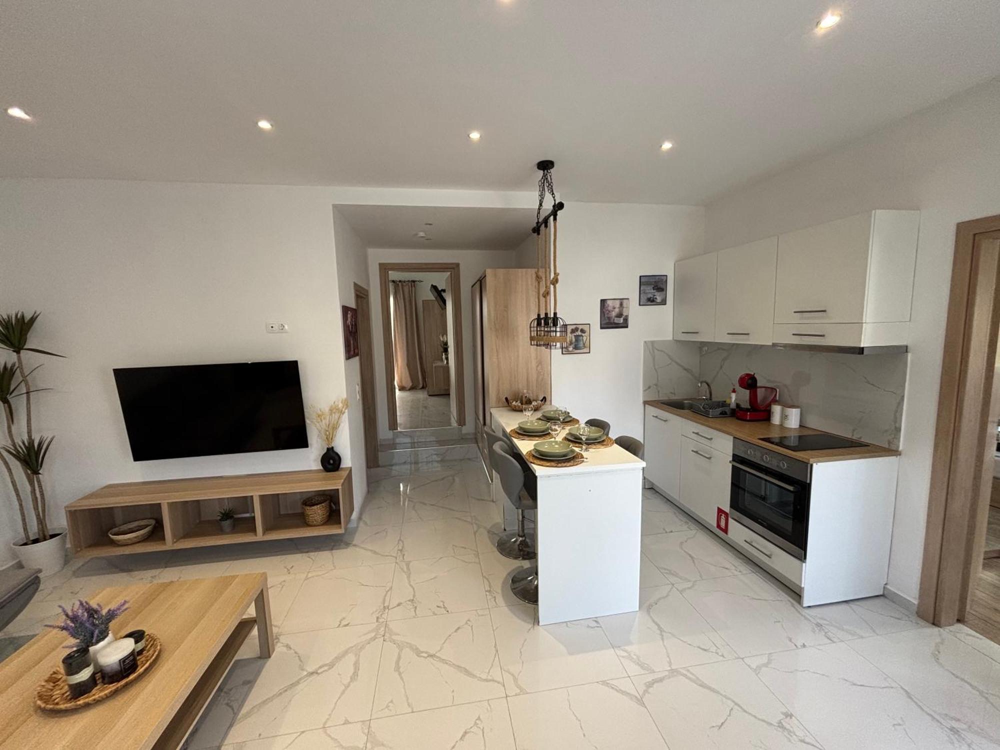 Sofia Guesthouse 尼尔斯吉尼 外观 照片